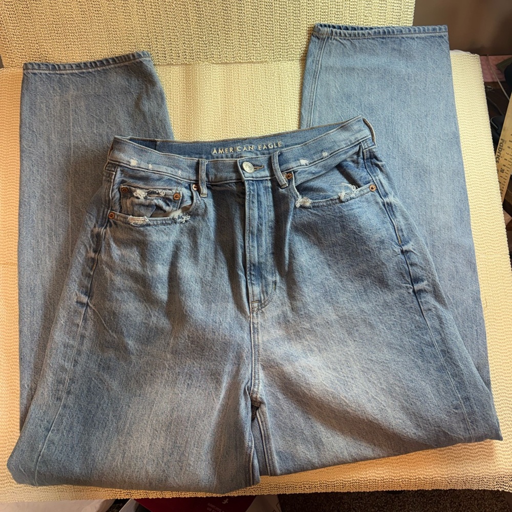 American Eagle Outfitters Baggy Jeans size 12  Light Blue Relaxed Jeans